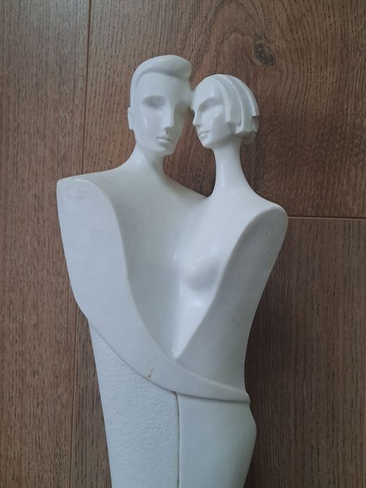 Статуетка бренду The Leonardo Collection.