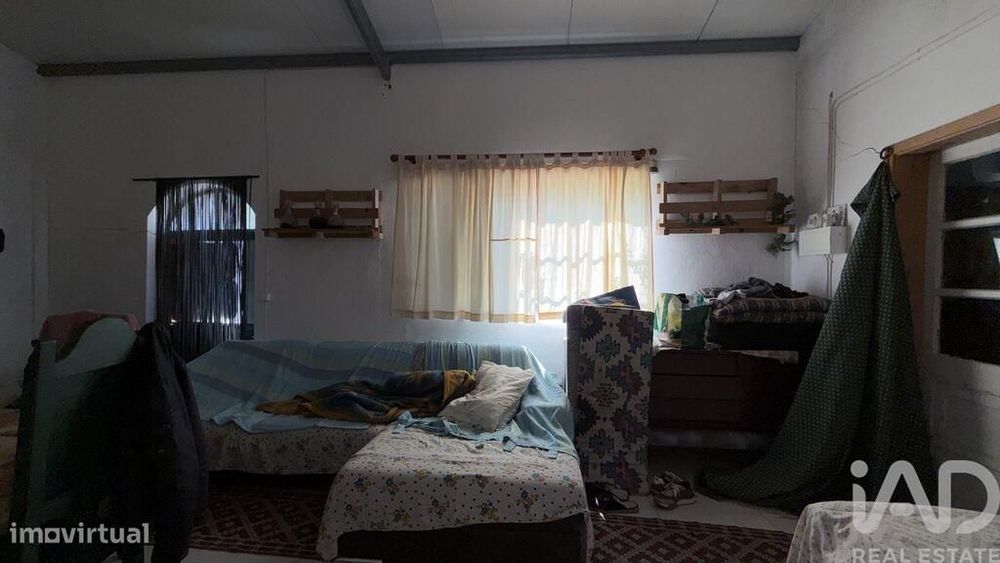 Terreno em Amiais de Baixo