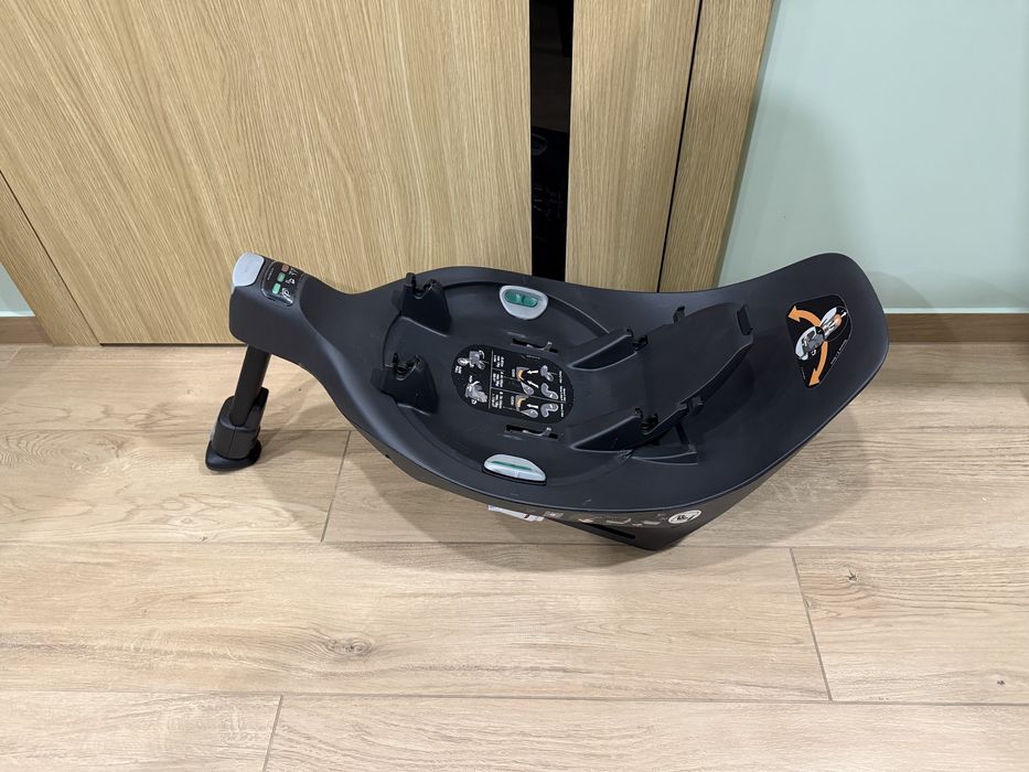 Fotelik Cybex Platinum. Sirona Z2+ plus baza obrotowa  Z i-Size
