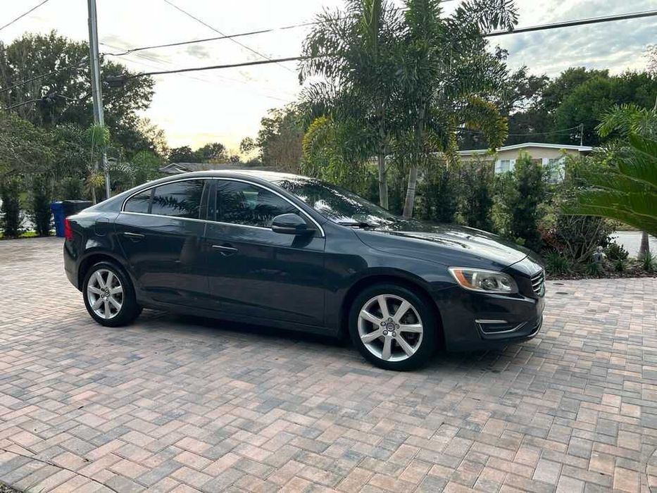 2016 Volvo S60 PREMIER