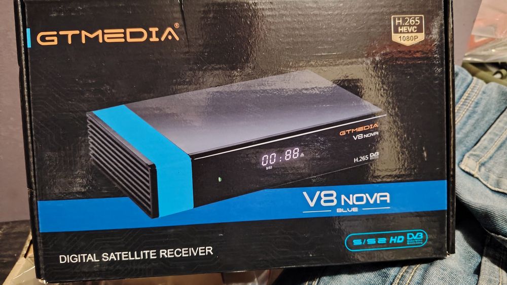 Dekoder DVB-S, DVB-S2 GT Media V8 Nova