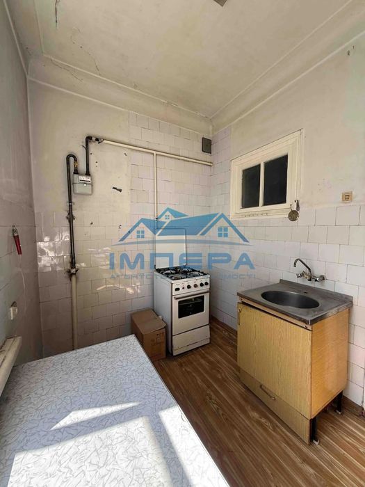 Продаж 3-кімнатної квартири в самому Центрі міста. Сталінка. Цегляний будинок
