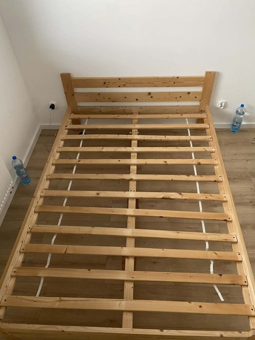 Sprzedam łóżko z materacem 140x200