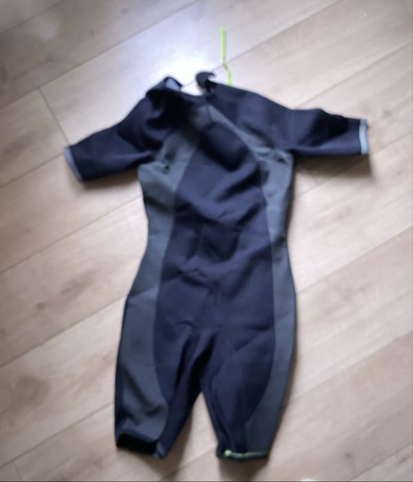 Fatos de surf criança