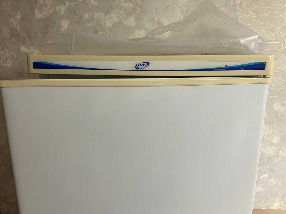 Надійний Двокамерний Холодильник POZIS (Морозилка Знизу)