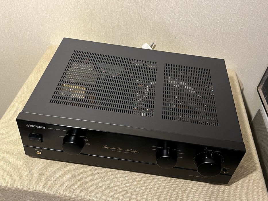 Редкий аудиофильский HI-FI усилитель PIONEER A-400 (2х85Вт)(ЗВУК!)