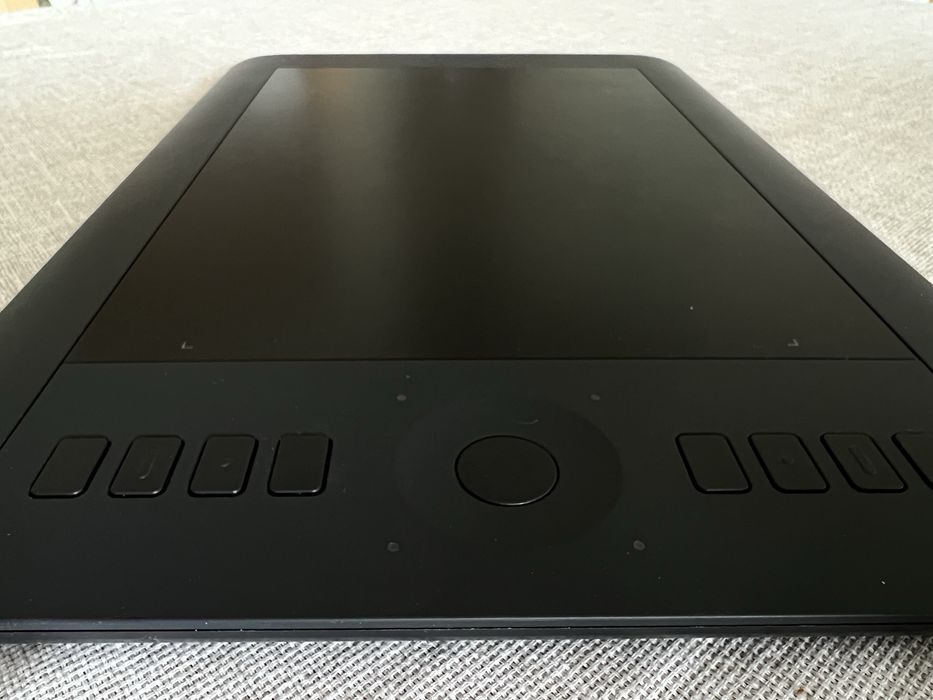 Tablet Graficzny Wacom Imtuos Pro M PTH-651/K z Bluethooth