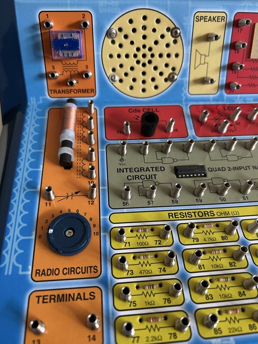 Gra elektroniczna do nauki podstaw elektroniki