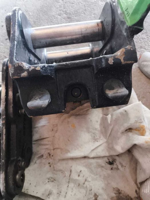 Engate hidráulico para giratória