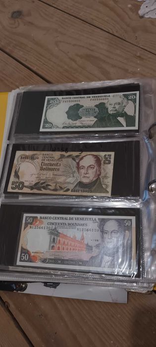 Colecao de 54 notas da Venezuela