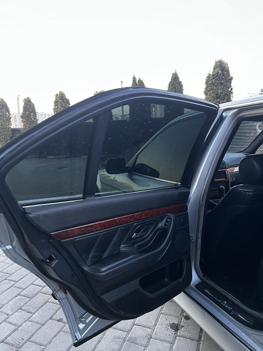 BMW 740i 1998 Газ/бенз