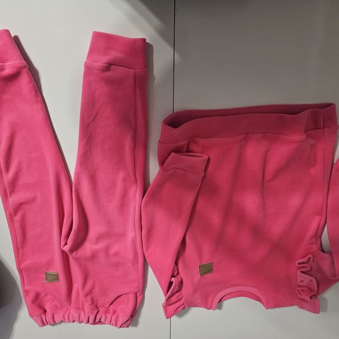 Sprzedam dres welurowy  110