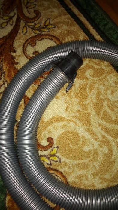 ШЛАНГ пылесоса в ОТЛИЧНОМ состоянии