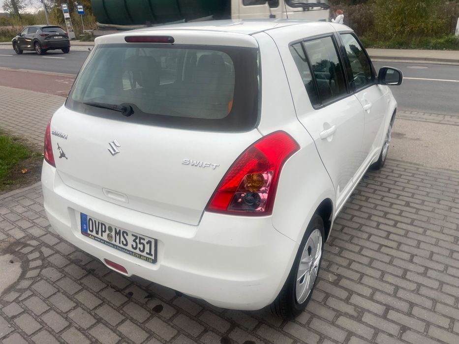 Suzuki Swift Auto po oplatach w kraju