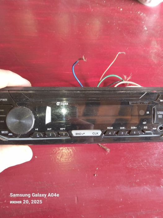 Продам магнитолу на флешке