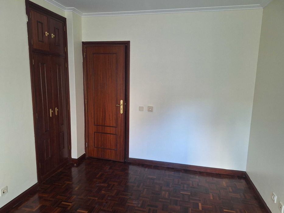 Arrenda-se Apartamento T2 – Centro de Lourosa