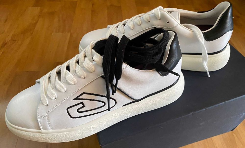 Sneakersy GUARDIANI  KING Białe