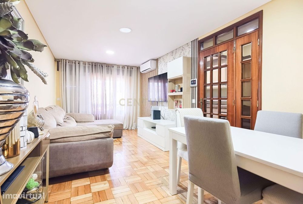 Apartamento T3 com algumas remodelações em Contumil