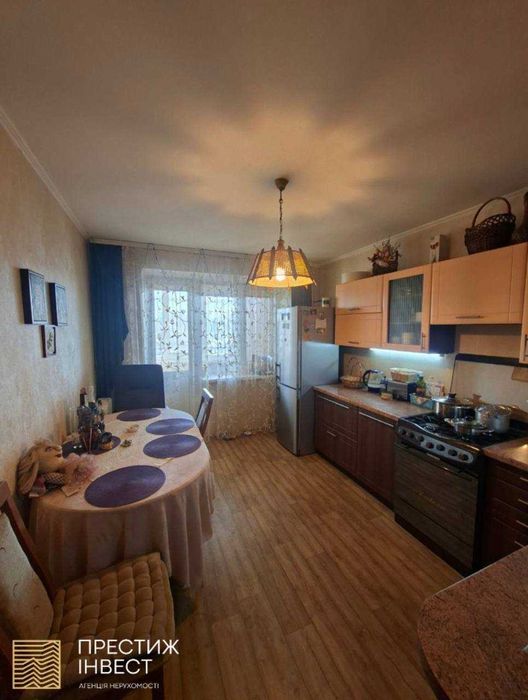 Продаж 2 кімнатної квартири по вулиці Йови