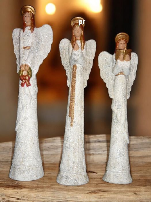 Três Anjos Altos Estilizados