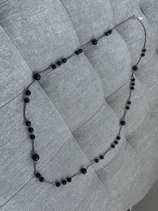 Colar comprido prata com onix da para dar 2 voltas ao pescoço