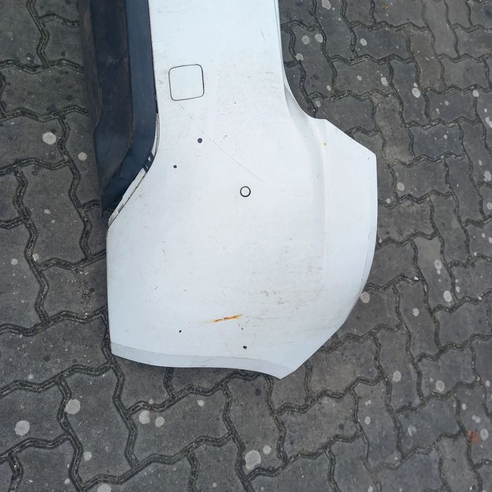 Para choques tras peugeot 308. 9677960477