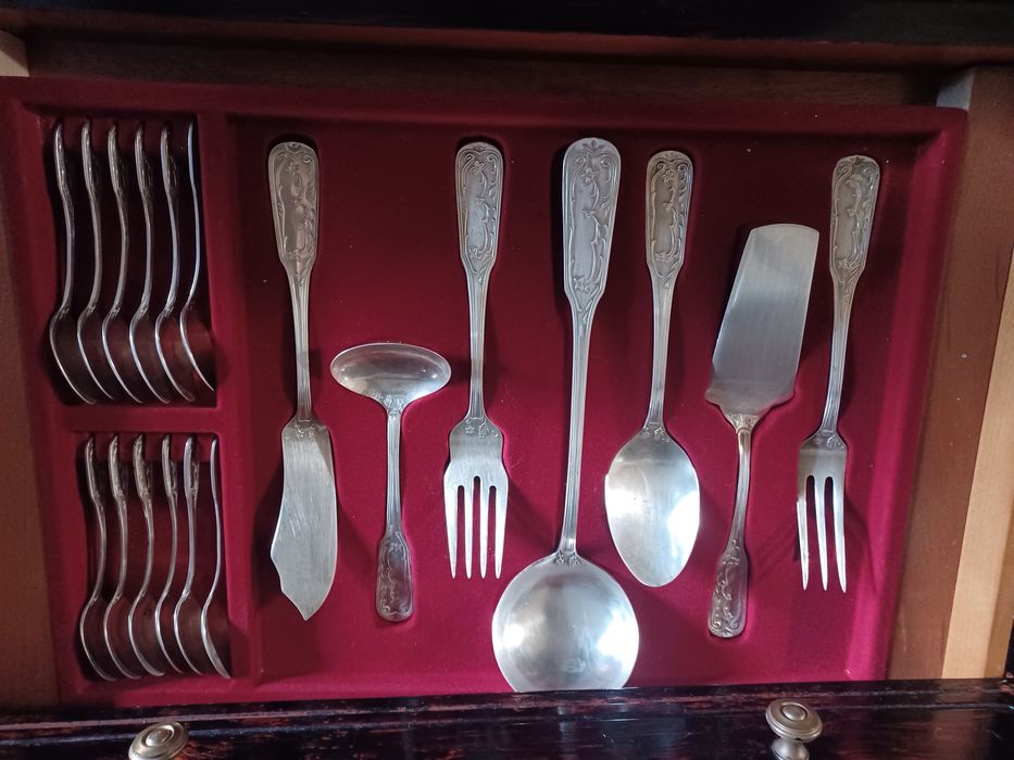 Faqueiro em Prata ( Arte Nova)  Completo, sem uso e com caixa