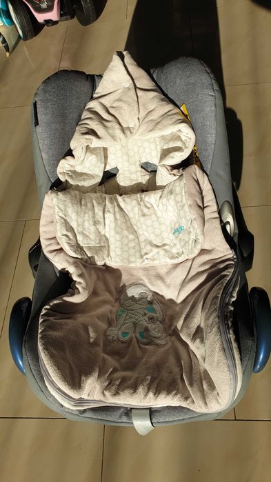 Fotelik Maxi-Cosi CabrioFix + opatulak Zaffiro gratis!