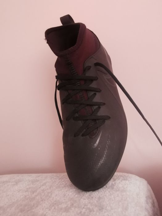 Korki piłkarskie Nike
