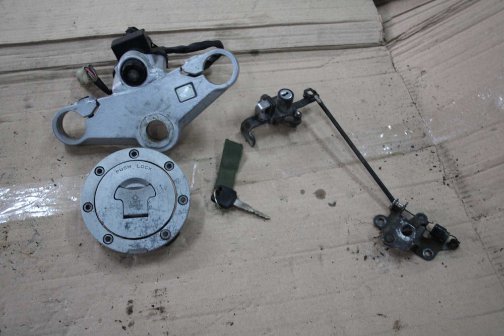 Stacyjka Zamek Korek Paliwa Honda NSR 125 JC22 93-03