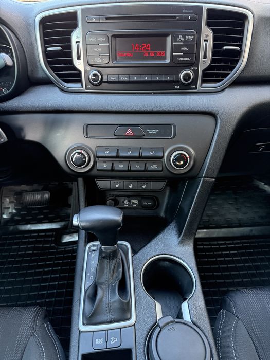 Продам Кіа Спортедж не фарбоване 2.0 автомат