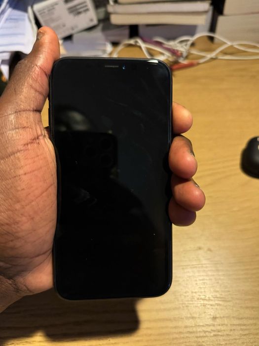 iPhone XR seminovo