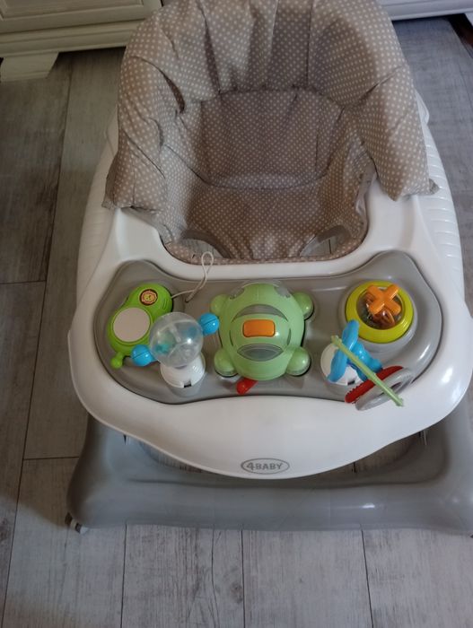 Chodzik dla dziecka 4baby