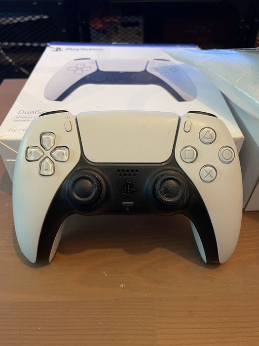 Sony DualSense PS5 – do naprawy / drift analoga