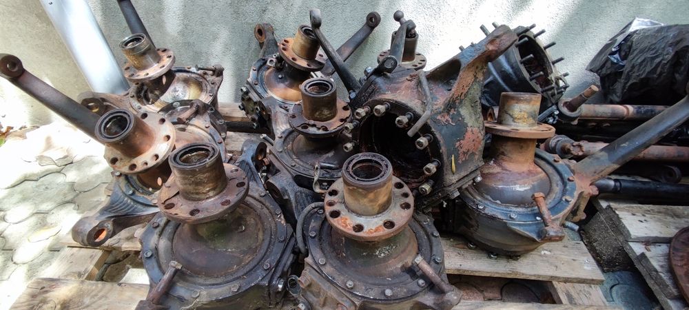 Шарова опора кулака ГАЗ 66 ліва