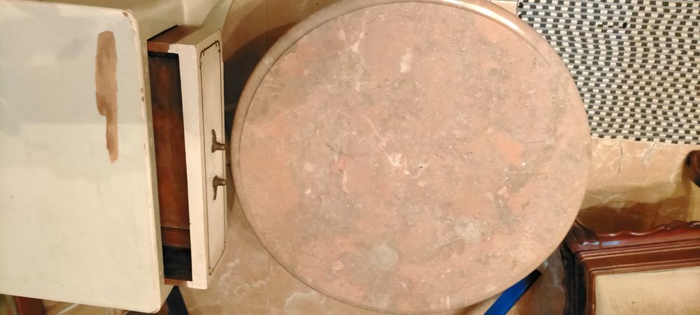 Mesinha antiga para venda