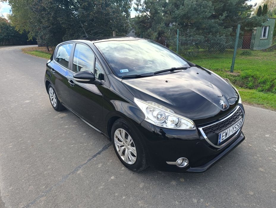 Peugeot 208