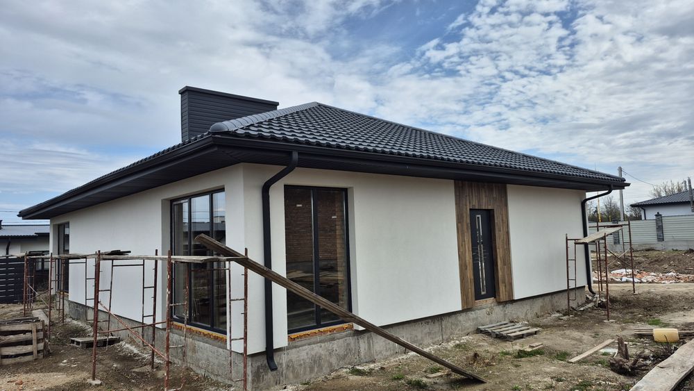 Продам котедж з комунікаціями за суперціною!