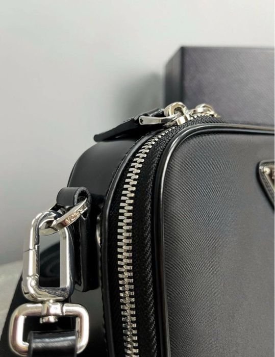 Сумка Prada Re-Nylon 2VH070 Brique нейлонова чорна чоловіча мужская