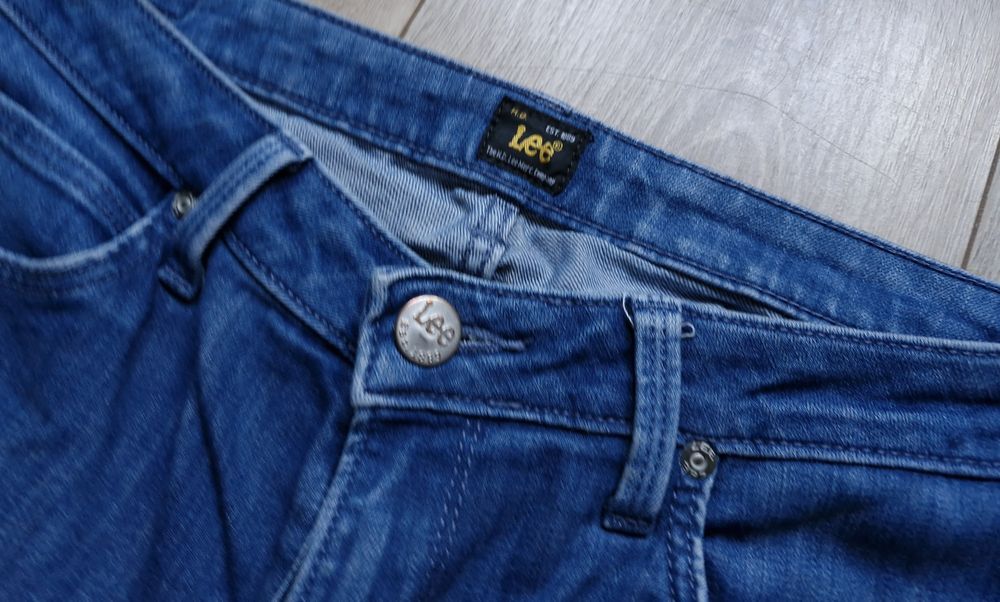 Spodnie ** Jeansy ** Lee ** 31/31  Skyler