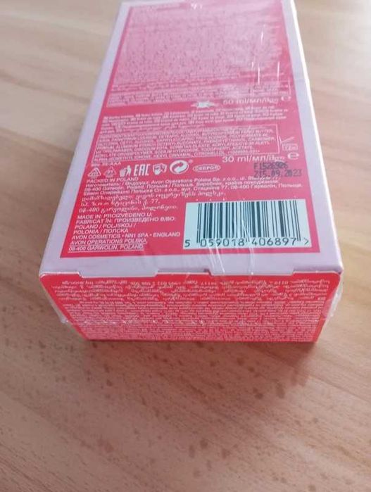 Avon Zestaw Celebre Perfum Damski 50ml Krem do rąk 30ml