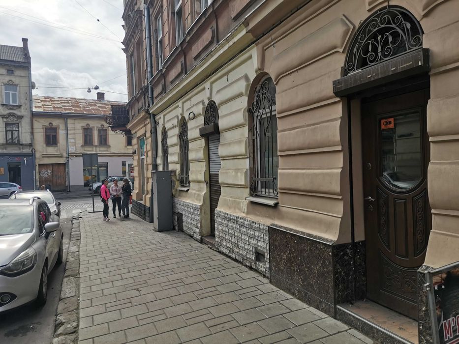 Оренда фасадного приміщення на вул. Городоцькій