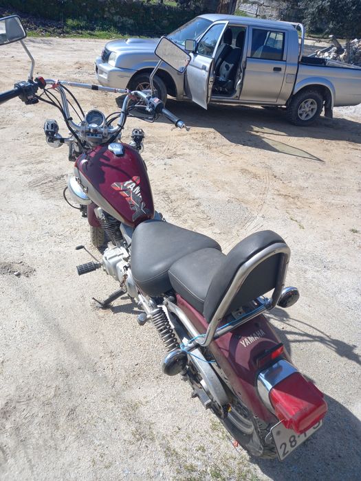 Mota yamaa 250 em bom estado