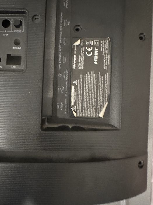 Hisense modelo 58A7GQ com varias pecas em bom estado