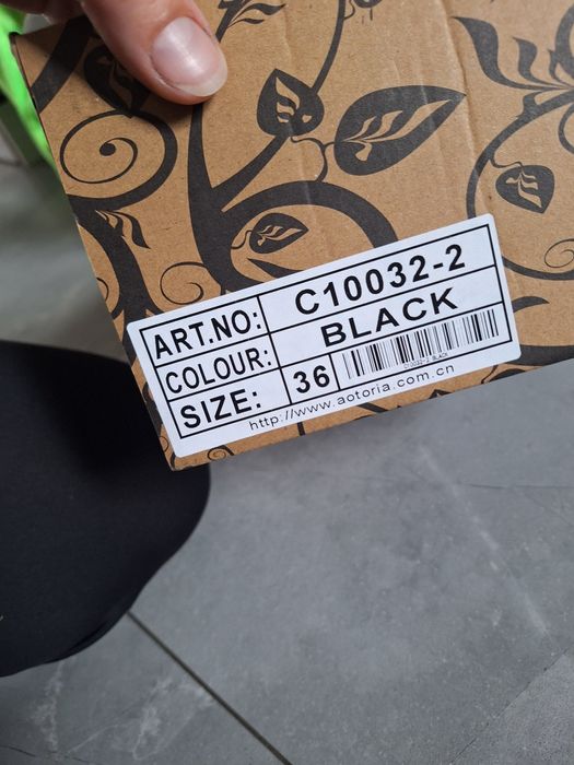 Adidasy na wysokiej podeszwie 36