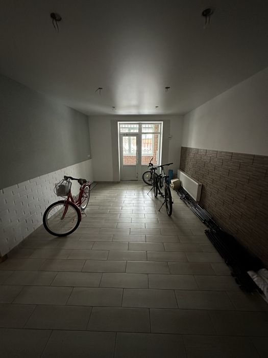 Продаж комерційного приміщення 85 метрів (1поверх+цоколь) центр міста