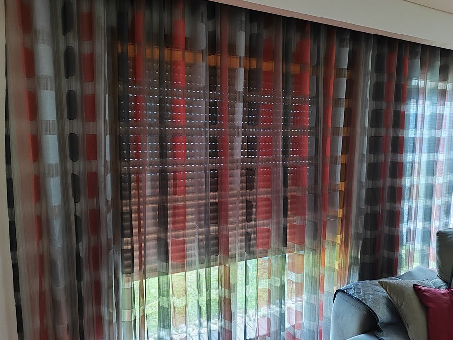 Selling 2 large curtains64584988400769121
