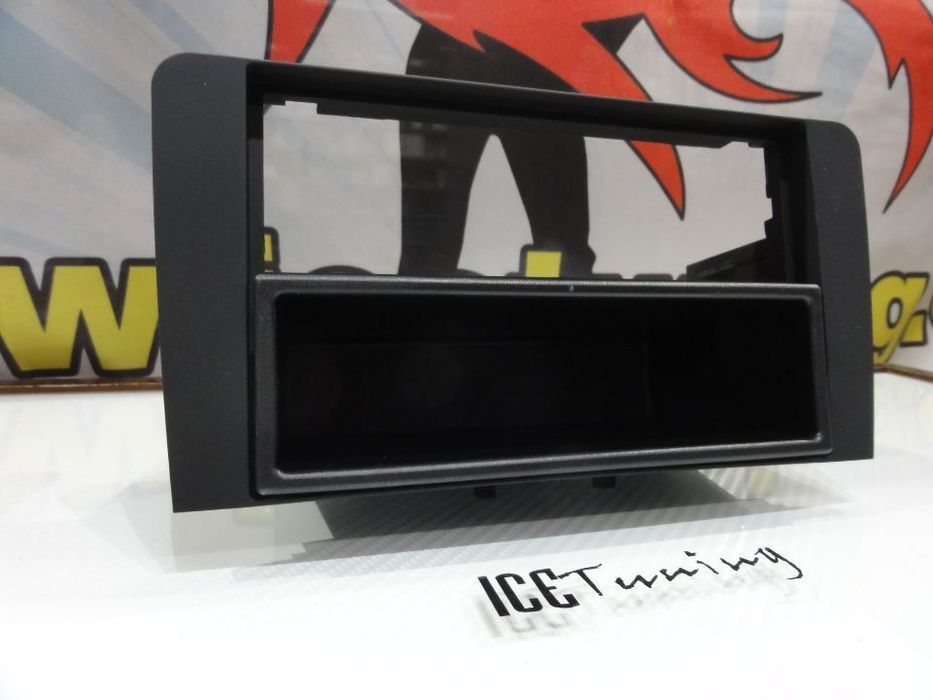 Frente adaptadora para radio universal 1 ou 2 / duplo DIN com gaveta para audi A3 8P 2003-2013