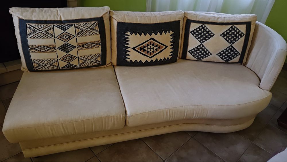 Sofá médio em bom estado