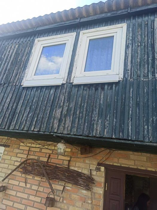 Продаж 147м будинку+будиночок для батьків з газовим опаленням.